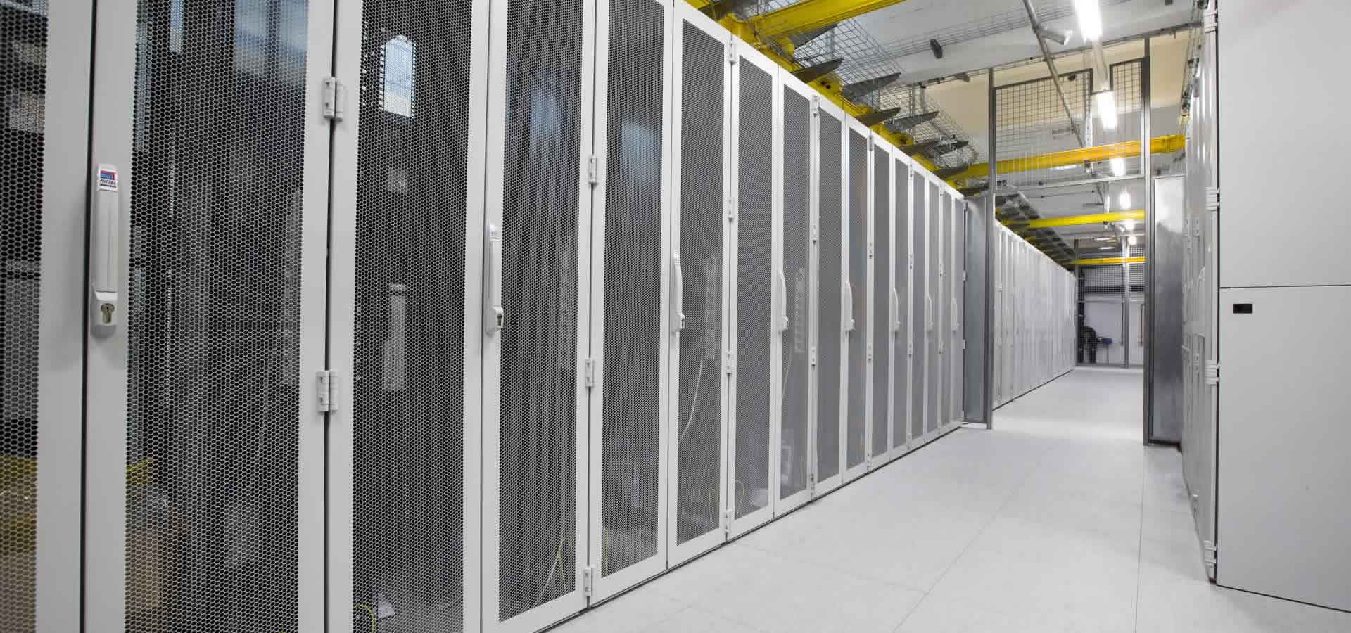 Server-Schränke im LINZ AG TELKEOM IT- und Data Center